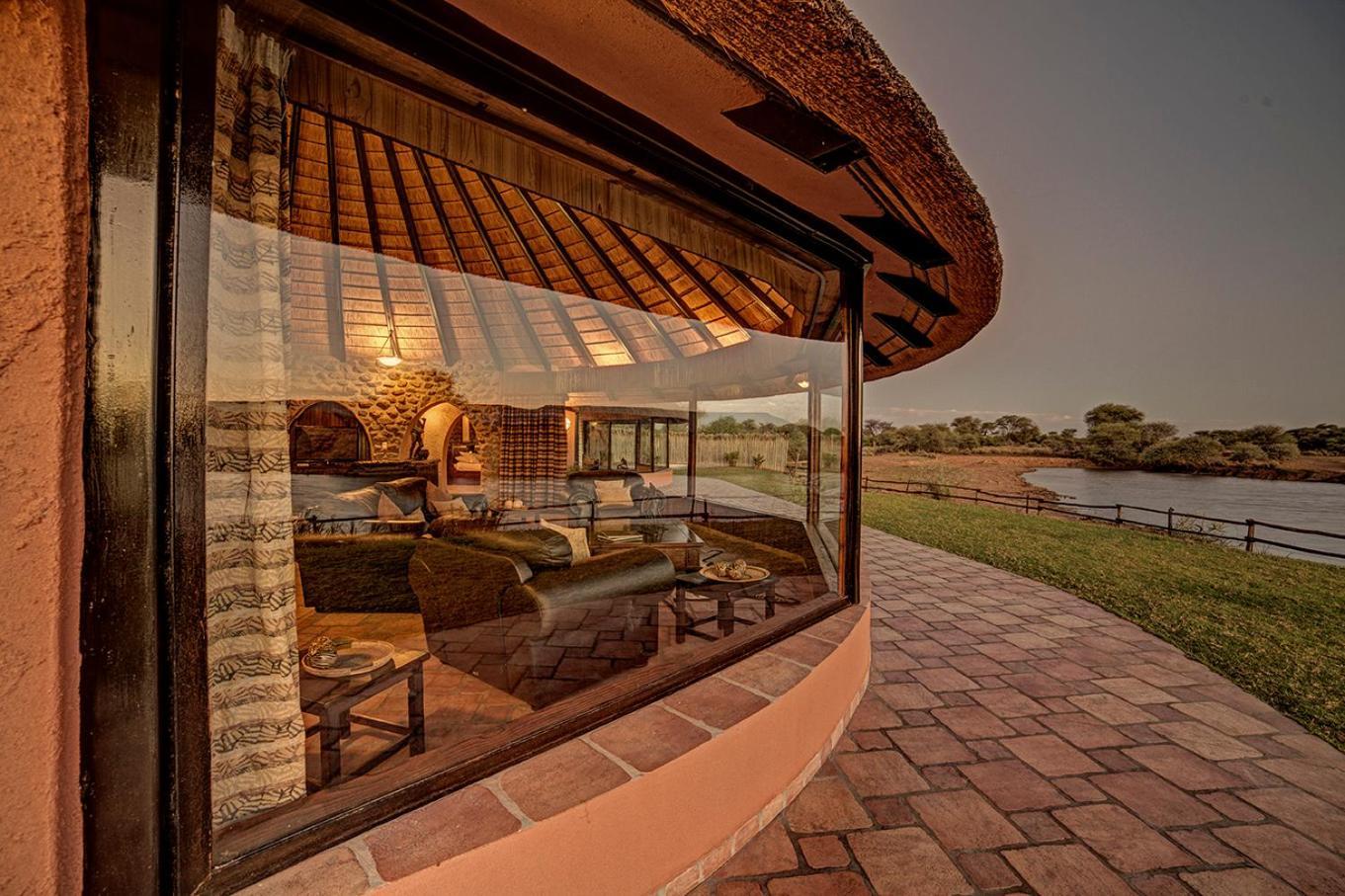 Mount Etjo Safari Lodge Kalkfeld Exteriér fotografie