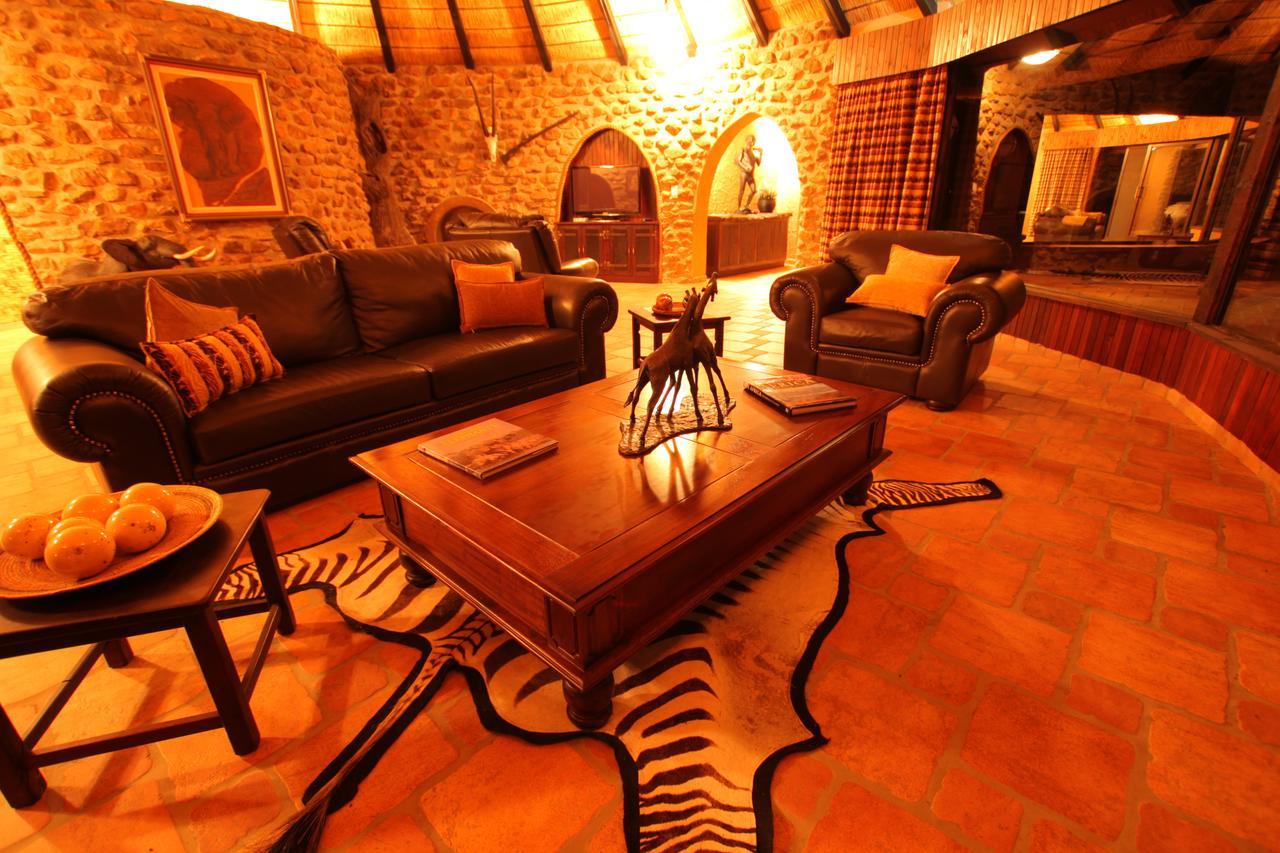 Mount Etjo Safari Lodge Kalkfeld Exteriér fotografie