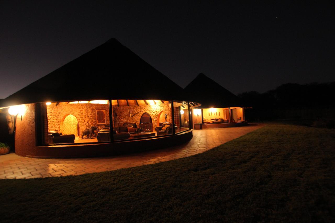 Mount Etjo Safari Lodge Kalkfeld Exteriér fotografie